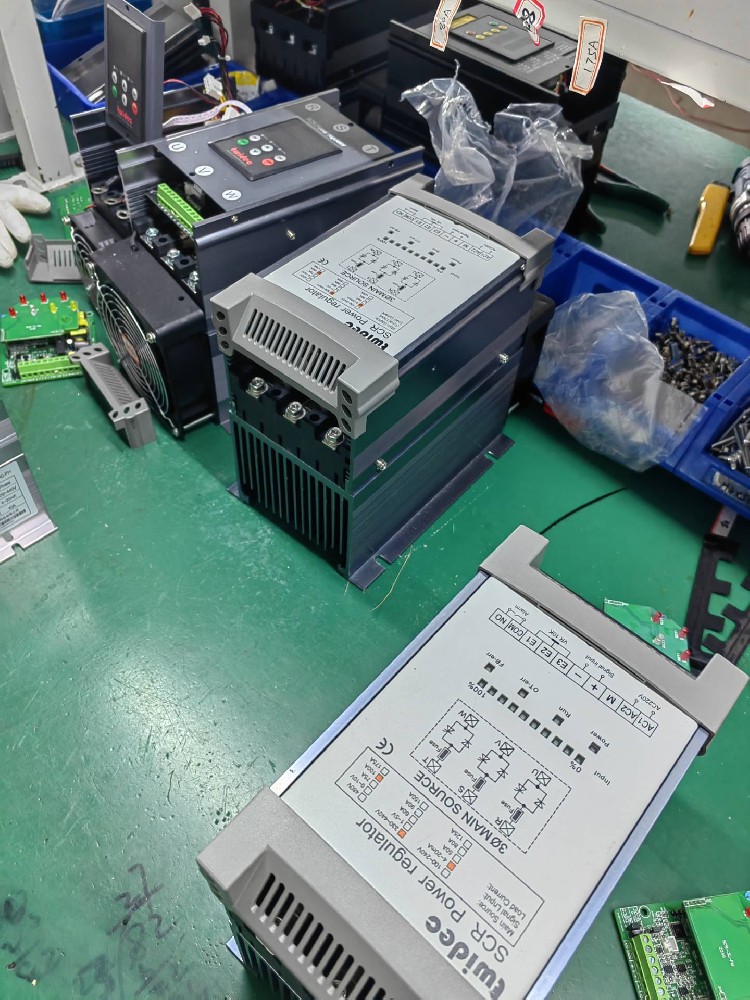 若何确定电力调整器触发？榈墓收系匚？